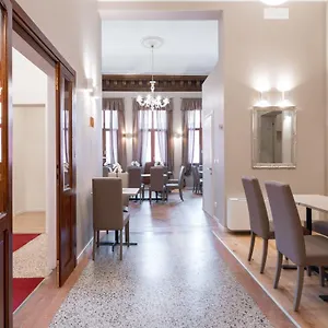 מלון Palazzo Martinelli Dolfin