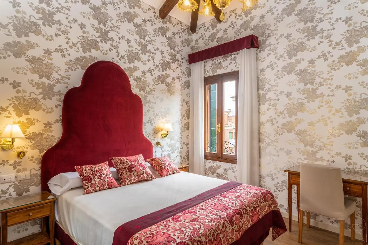 **  ונציה Hotel Villa Rosa איטליה