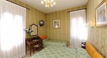 Hotel Villa Rosa Venice 2*,  Italy
